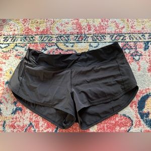 black lulu lemon shorts